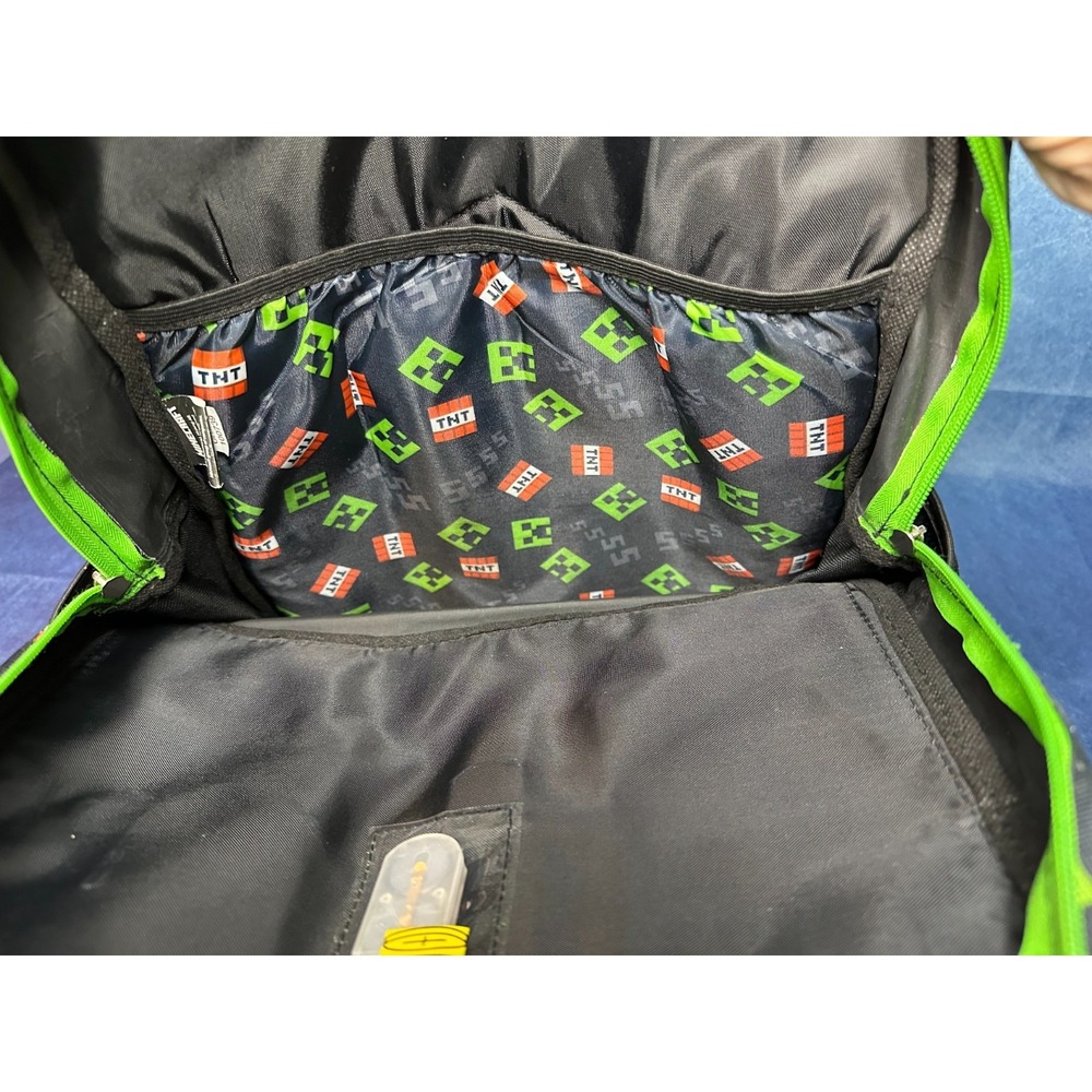 Minecraft Light Up 17" Creeper Backpack Flashing Lights TNT w/ Creeper Lunch Bag - Picture 11 of 17